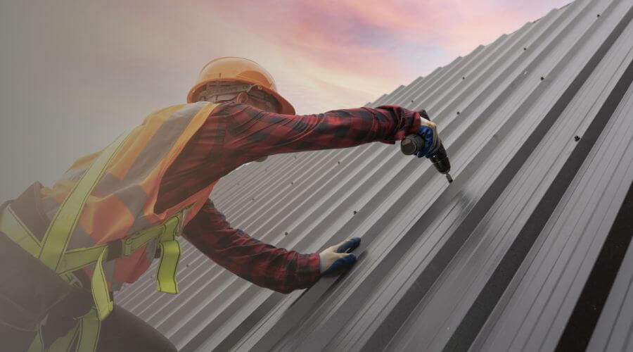 Professional gutter cleaning in Saint Hilaire, MN